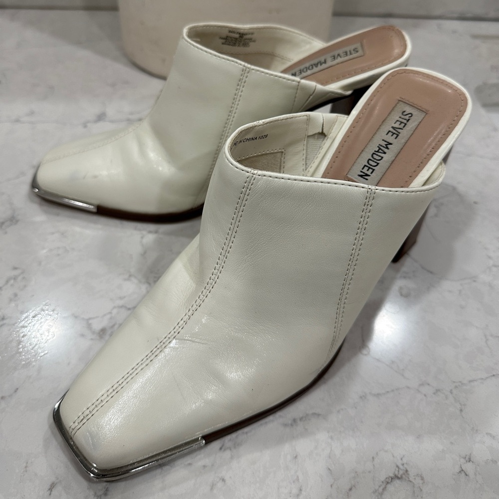 Steve Madden Cream mules size 9